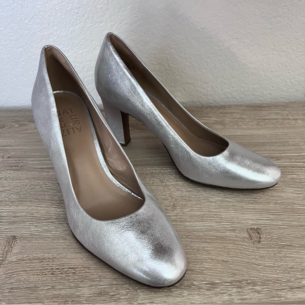 Naturalizer Gloria Silver Slip On Almond Toe Pumps - Women’s 7.5